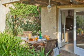 minivilla lilas indépendante à Calvi avec jardin et piscine jardin et bbq